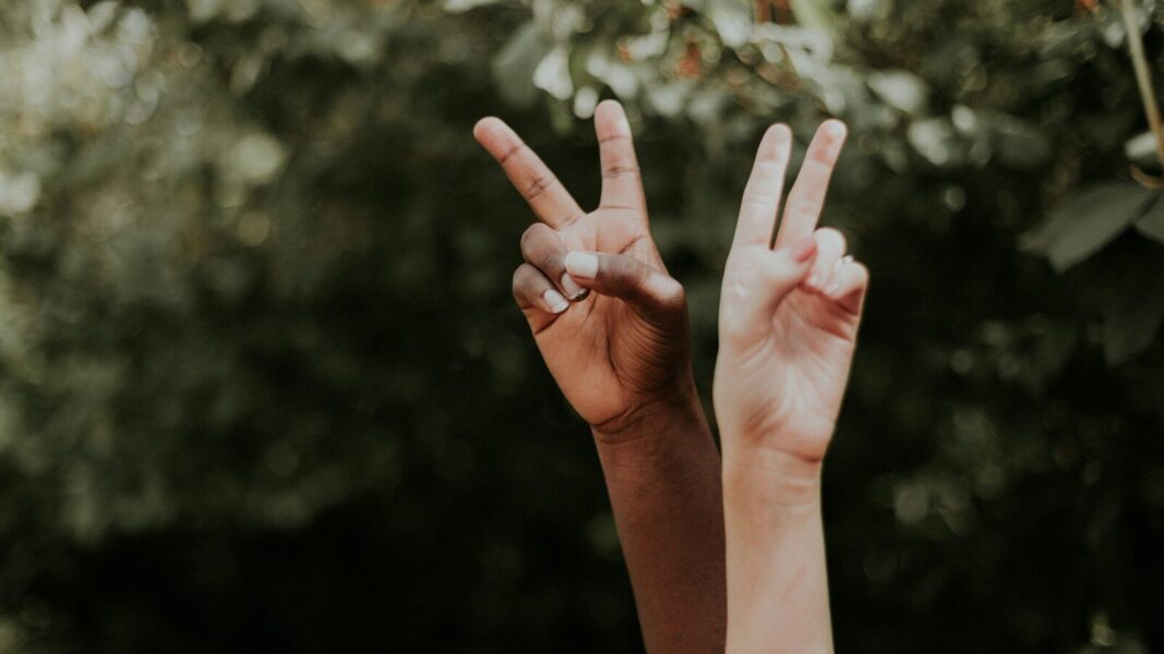Governo do Estado sanciona lei que reforça combate ao racismo e à intolerância religiosa nas escolas