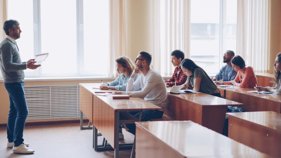 Rede estadual abre calendário de matrículas da Educação de Jovens e Adultos para o segundo semestre