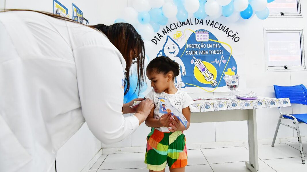 Nova Iguaçu inicia vacinação com Pneumo 20 para crianças de até cinco anos