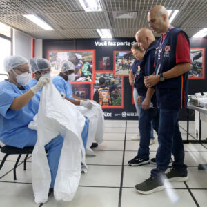 SAMU RJ recebe treinamento para transporte de pacientes com suspeita de Ebola