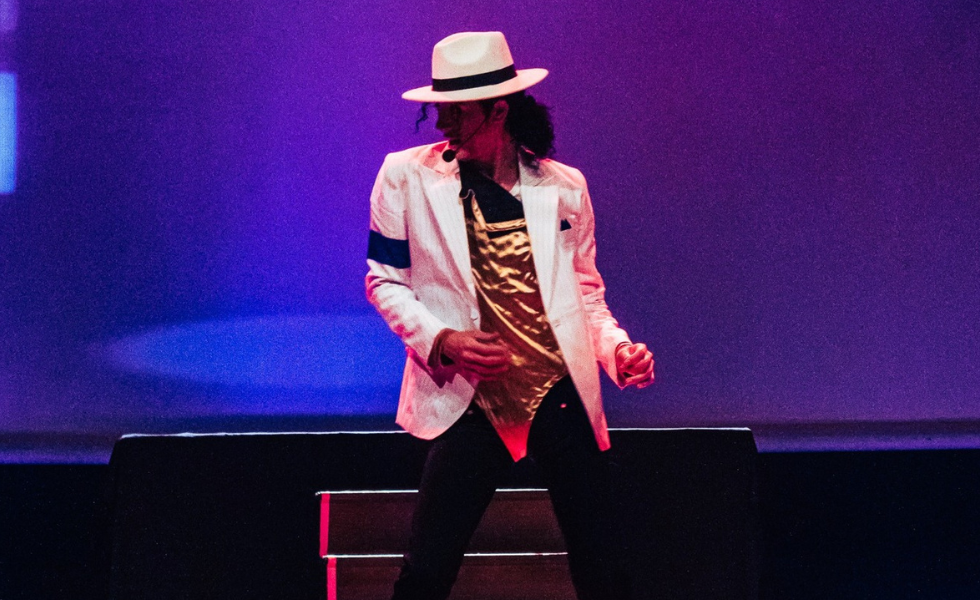 Em nova data, tributo a Michael Jackson agita final de semana no Teatro Raul Cortez; confira a programação