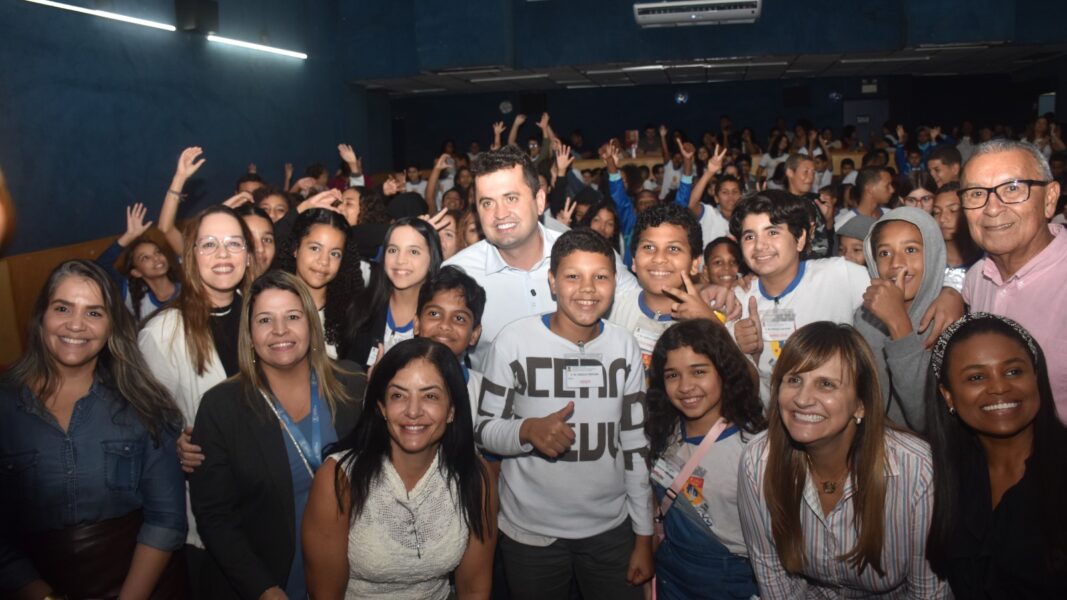 Após 11 anos fechado, Cine Escola Duque de Caxias reabre com sessões gratuitas para estudantes