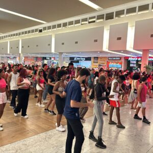 DJ Vig comanda nova edição do Baile Charme no Shopping Nova Iguaçu na próxima terça-feira (28)
