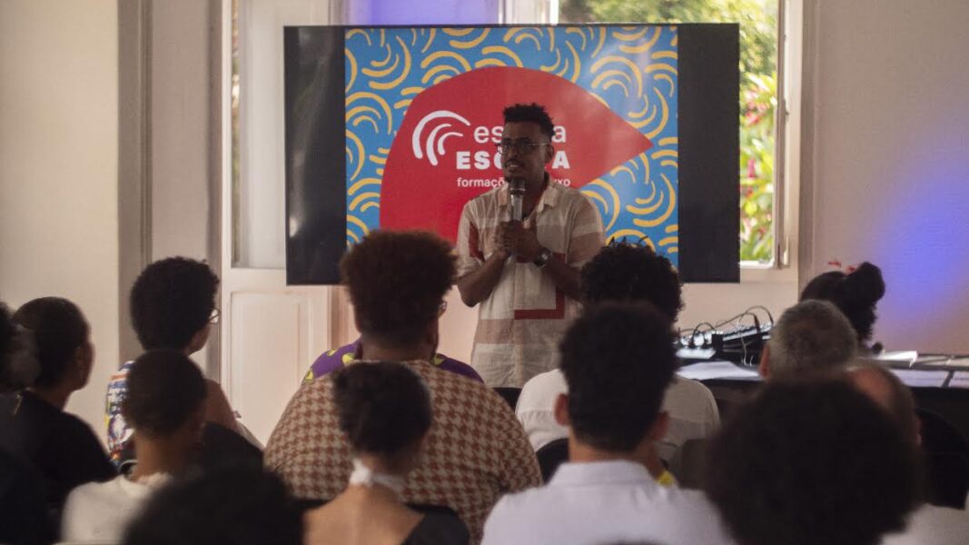 Escola Escuta lança ‘Histórias nas Artes’ com programação destinada a agentes culturais da Região Metropolitana do Rio de Janeiro