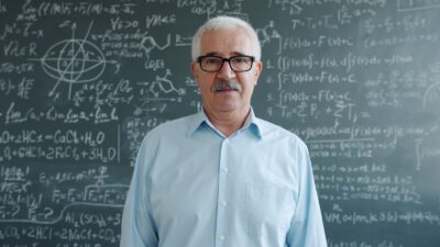 Governo do Estado convoca mais 1.254 professores para ampliação da carga horária