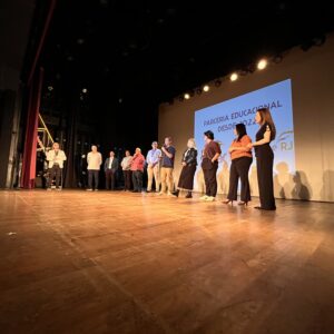 Alunos do Senac em São João de Meriti se formam com entrevista de emprego marcada