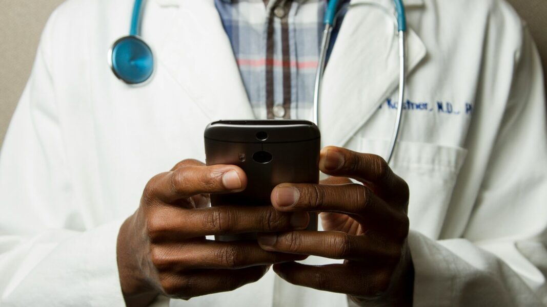 Inscrições para programa Mais Médicos Especialistas terminam nesta quinta; Rio de Janeiro tem 72 vagas