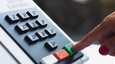 TRE-RJ pede Força Federal para eleições e cita a Baixada Fluminense: ‘o voto não é livre onde criminosos controlam as ruas’