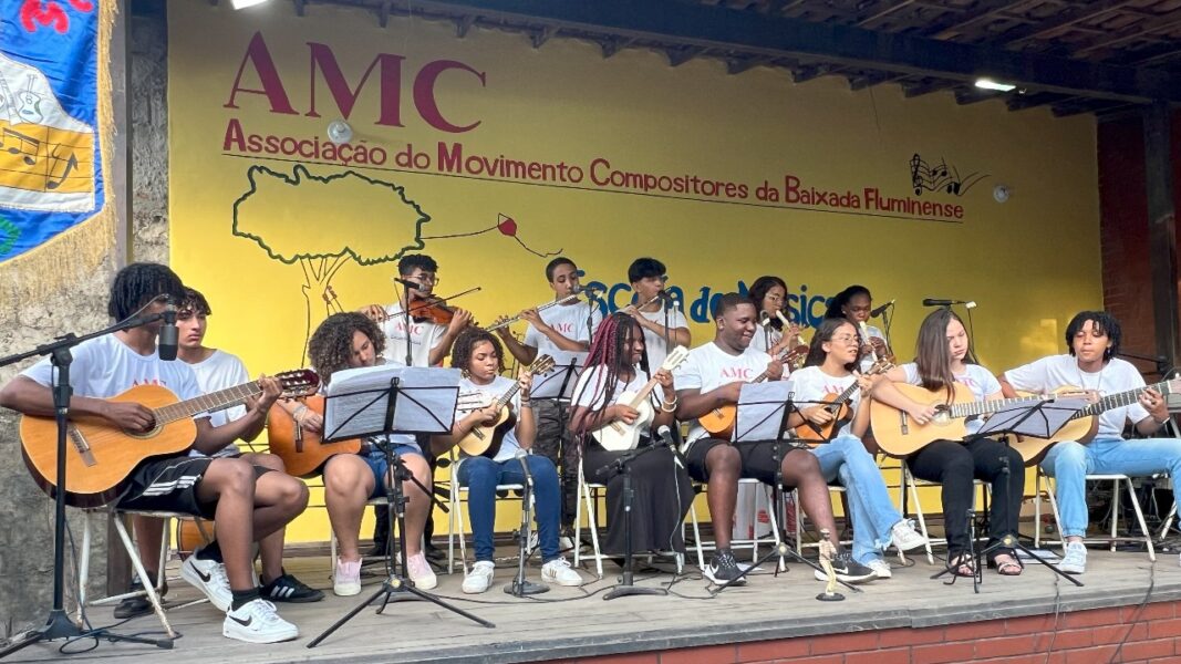 Escola de Música da AMC celebra 28 anos com show gratuito em São João de Meriti