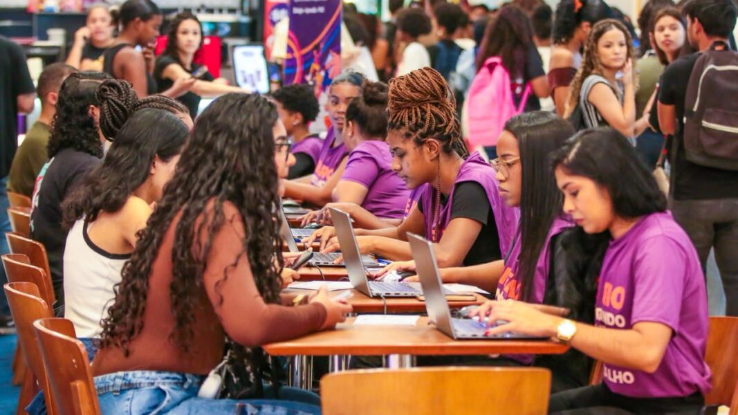 Prefeitura de Meriti e CIEE unem forças para o primeiro emprego