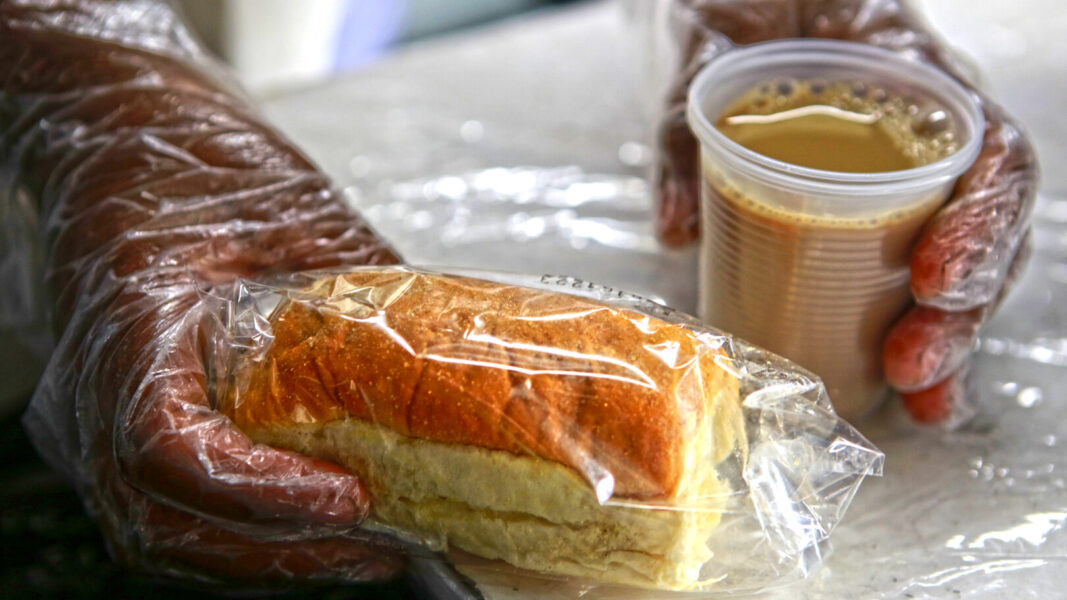 Café do Trabalhador: conheça o programa que oferece café da manhã por R$ 0,50 na Baixada Fluminense