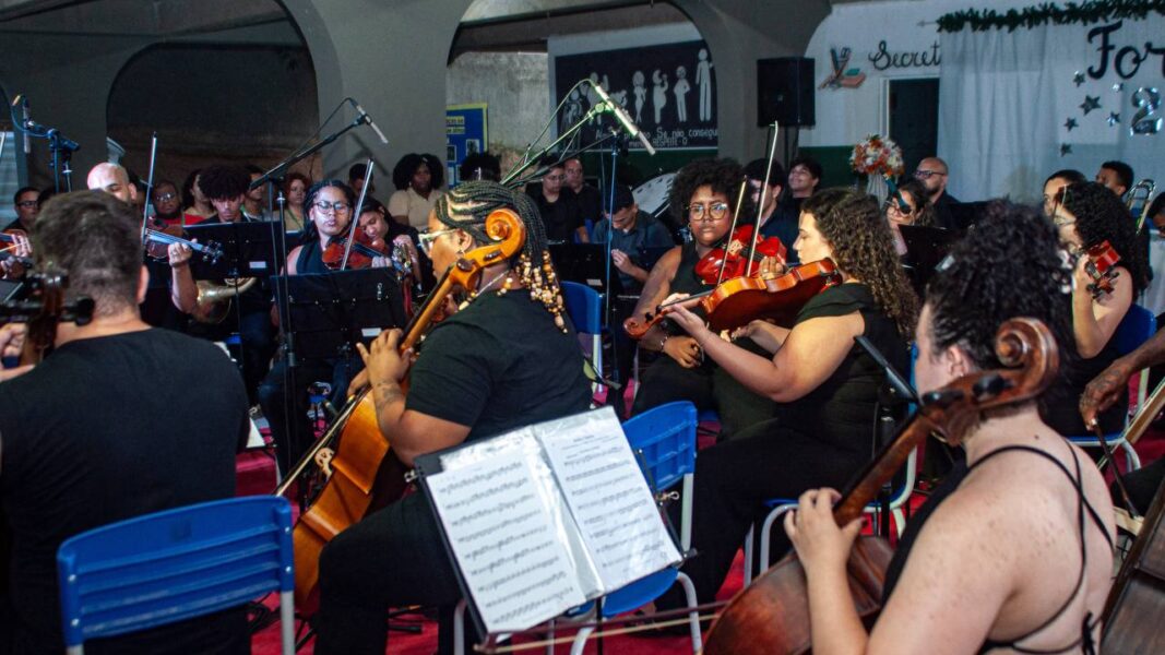 Japeri recebe Orquestra Light da Rocinha com participação especial da cantora japeriense Carolinne Oliveira