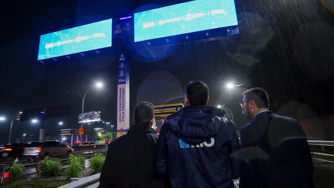 Muralhas Digitais ampliam monitoramento na Linha Vermelha entre Duque de Caxias e Rio
