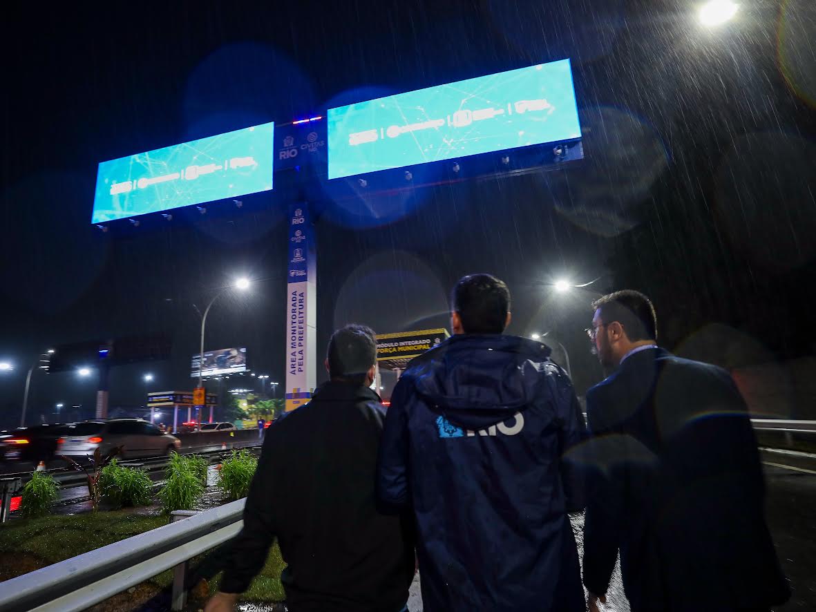 Muralhas Digitais ampliam monitoramento na Linha Vermelha entre Duque de Caxias e Rio