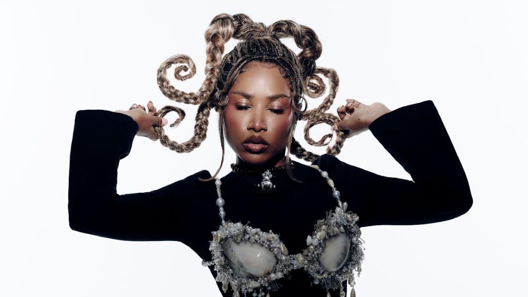 Ebony encerra a era “KM2 (De Luxo)”, na Fundição Progresso, com maior show headline de sua carreira