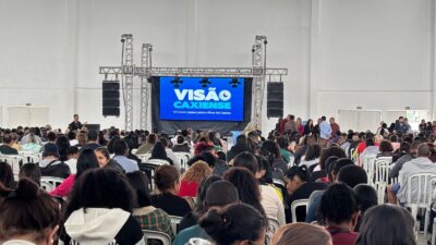 Duque de Caxias entrega mais 2.500 óculos pelo programa Visão Caxiense