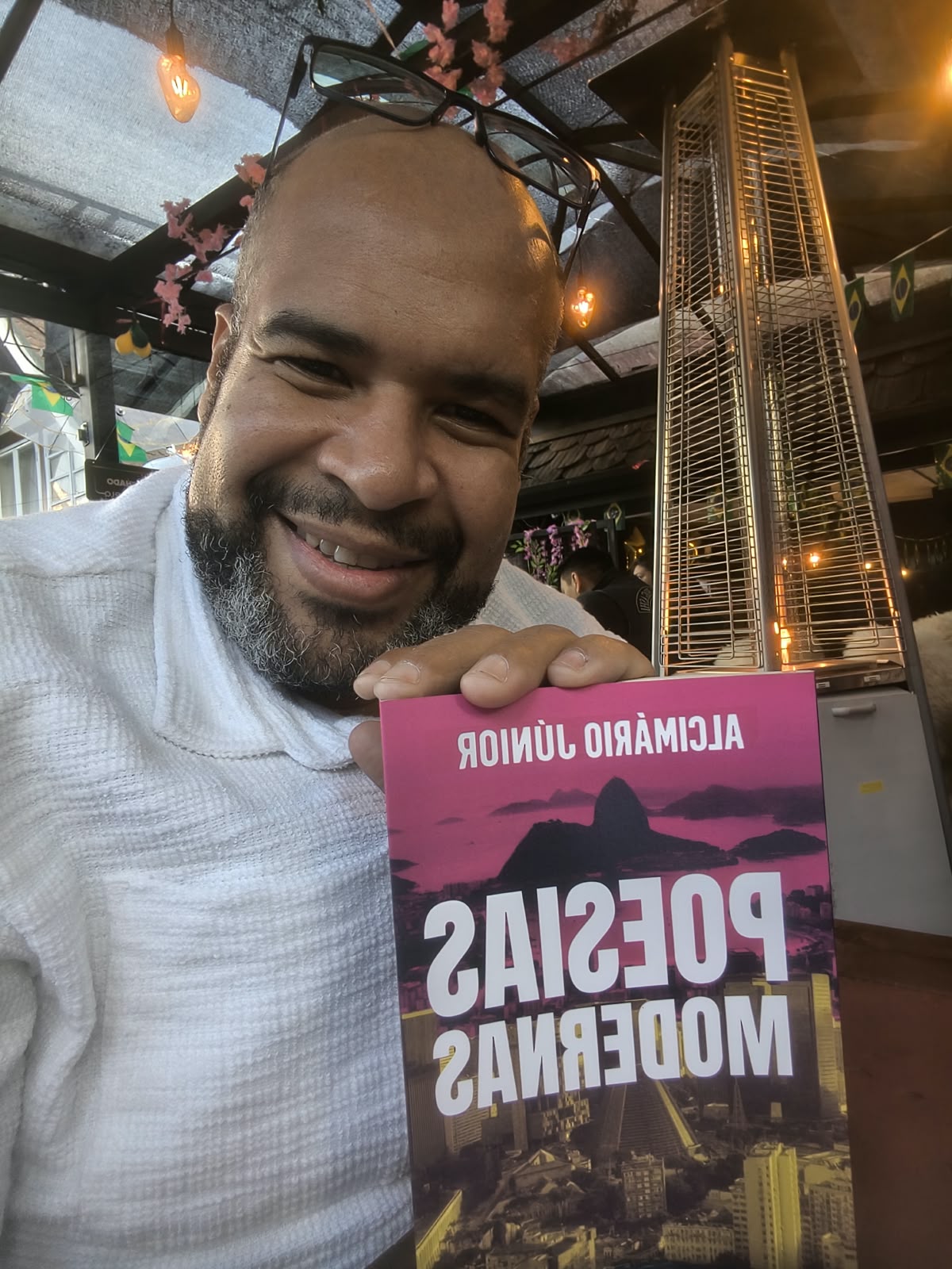 Premiado escritor Alcimário Júnior, de Nova Iguaçu, será um dos candidatos à vaga de Zuenir Ventura na Academia Brasileira de Letras