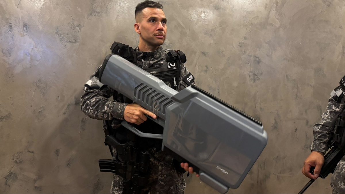 Polícias Militar e Civil recebem fuzis anti drones para combater o crime organizado em todo o território estadual