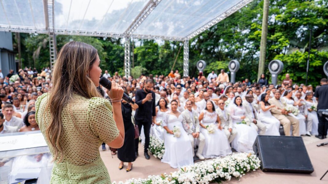 Duque de Caxias realiza casamento coletivo gratuito para 60 casais em Xerém
