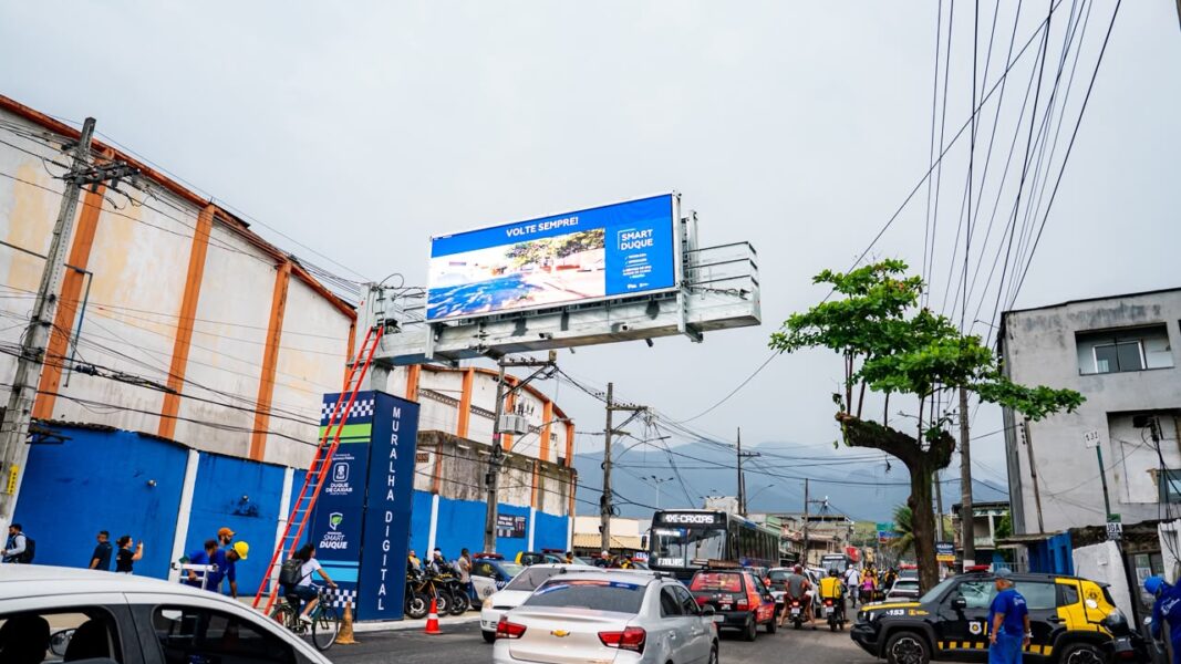 Duque de Caxias instala sétima Muralha Digital no limite com Magé
