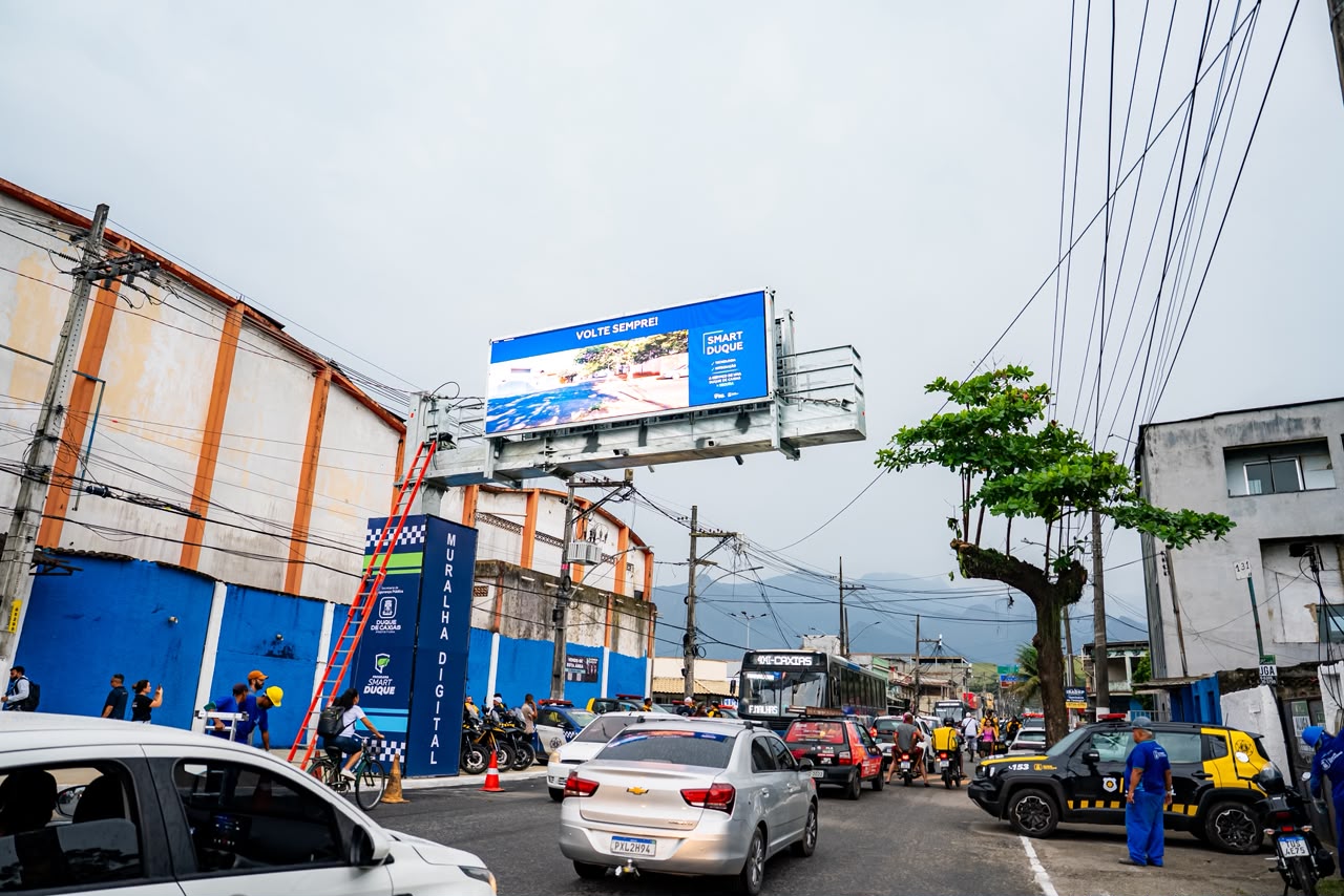 Duque de Caxias instala sétima Muralha Digital no limite com Magé